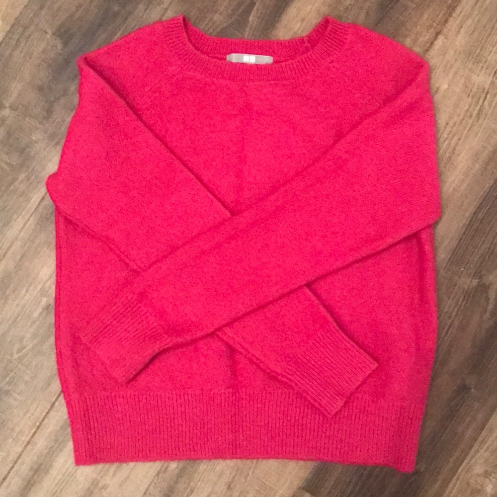 Uniqlo Small Hot Pink Sweater